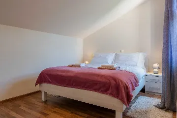 Apartment with Sea View near Pebble Beach in Vir