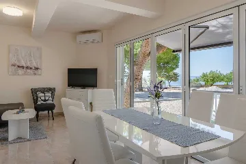 Apartment in Vir for 4 with Sea-View Terrace