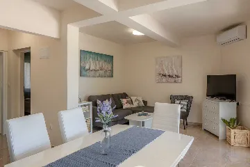 Apartment in Vir for 4 with Sea-View Terrace