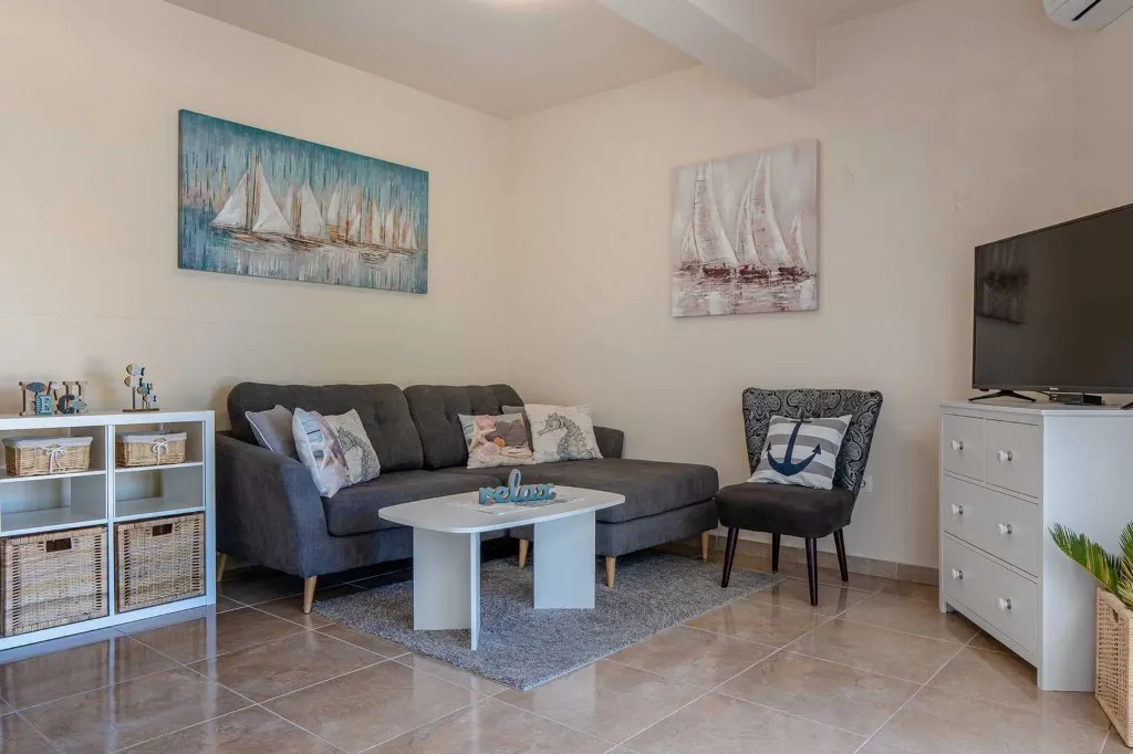 Apartment in Vir for 4 with Sea-View Terrace