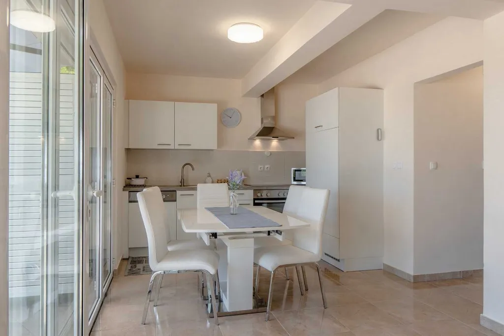 Apartment in Vir for 4 with Sea-View Terrace