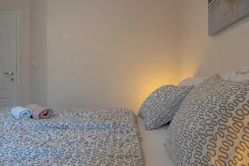 Apartment in Vir for 4 with Sea-View Terrace