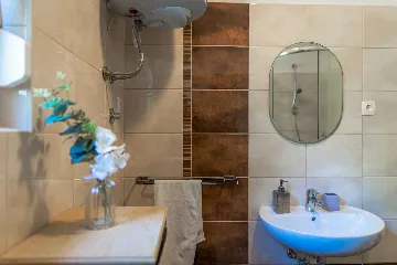 Apartment in Vir for 4 with Sea-View Terrace