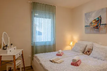 Apartment in Vir for 4 with Sea-View Terrace