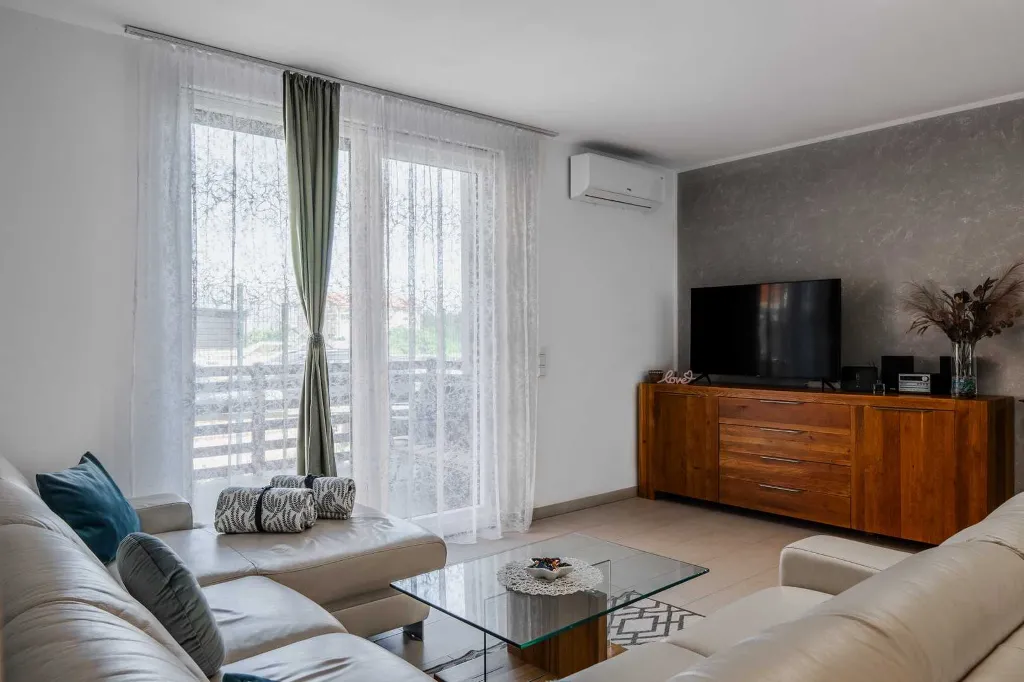 Apartment in Vir with 3 Bedrooms for 6 Guests