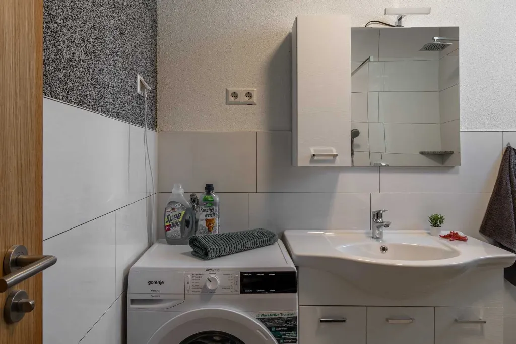 Apartment in Vir with 3 Bedrooms for 6 Guests