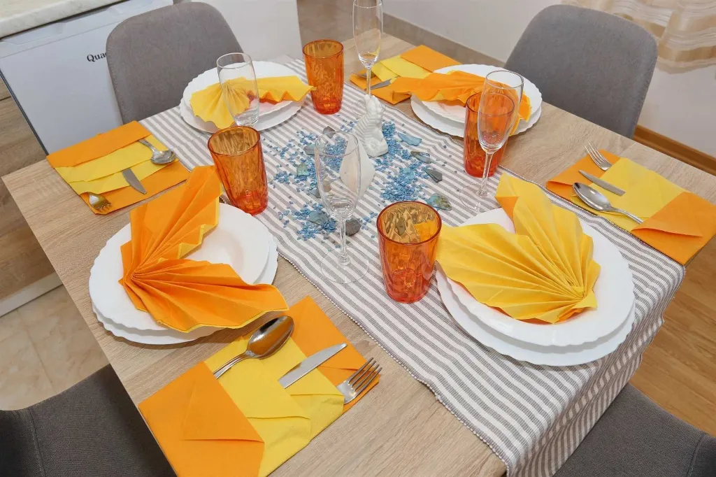 Apartment with Balcony in Vir for 2–3 Guests