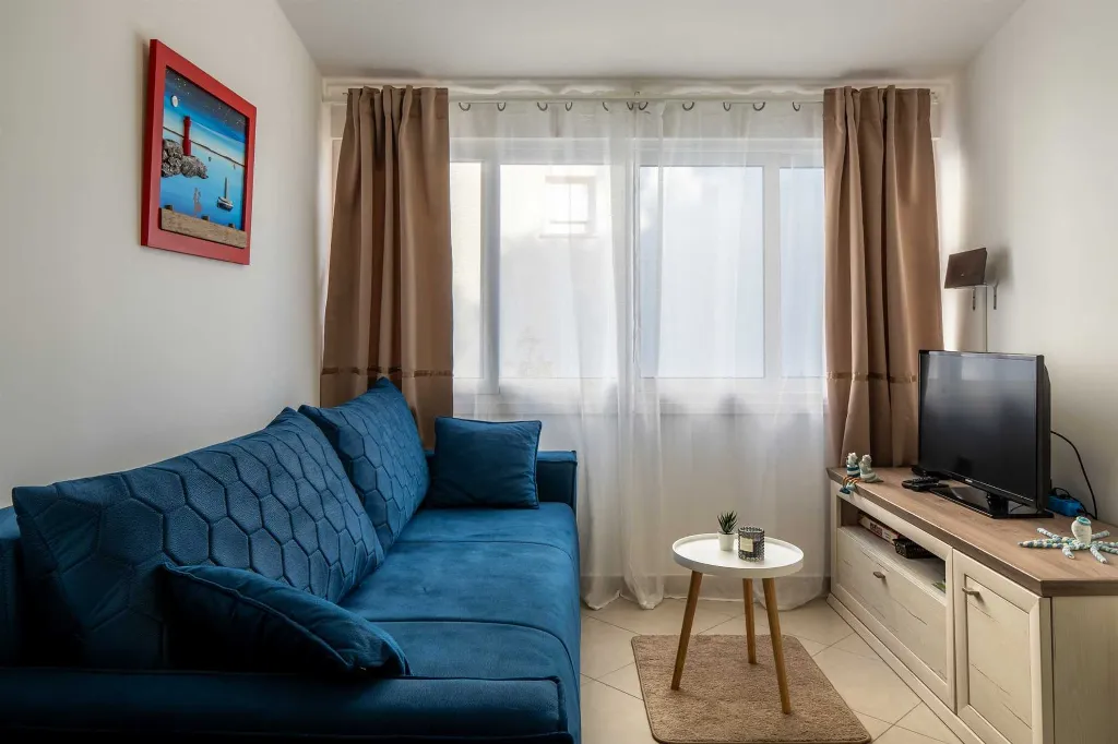 Air-Conditioned Apartment in Vir for 4 Guests
