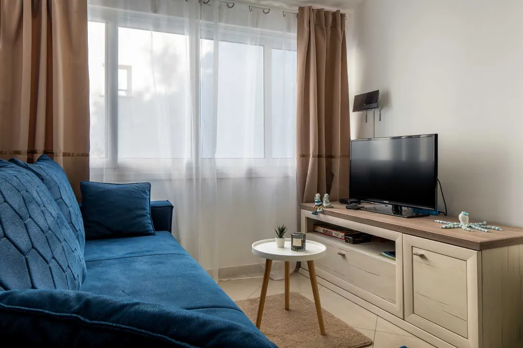 Air-Conditioned Apartment in Vir for 4 Guests