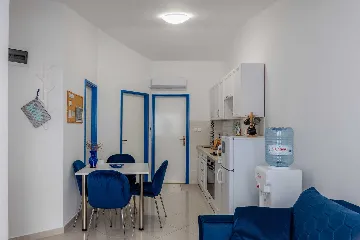 Air-Conditioned Apartment in Vir for 4 Guests