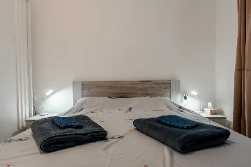 Air-Conditioned Apartment in Vir for 4 Guests