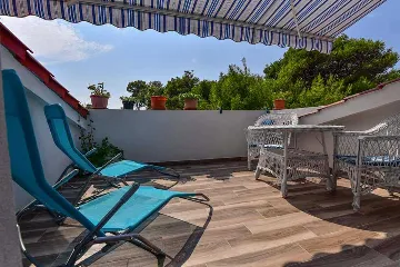 Vir Studio Apartment for 2–3 Guests with Balcony