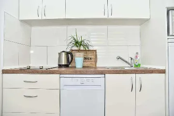 Vir Studio Apartment for 2–3 Guests with Balcony