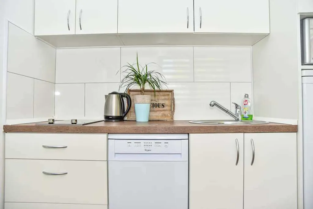 Vir Studio Apartment for 2–3 Guests with Balcony