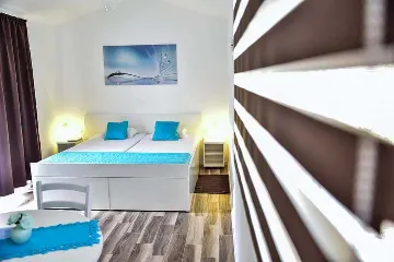 Vir Studio Apartment for 2–3 Guests with Balcony