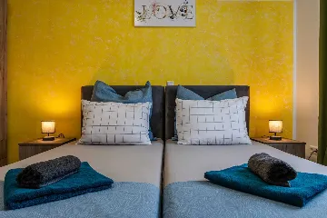 3-Bedroom Apartment for 6 Guests in Vir