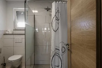 3-Bedroom Apartment for 6 Guests in Vir