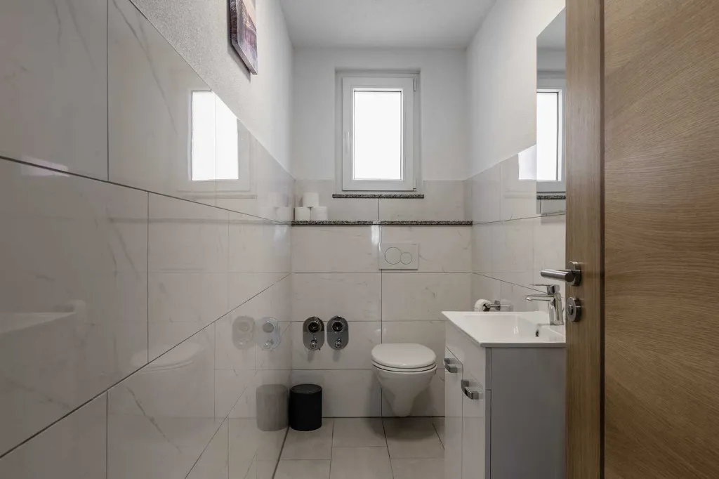 3-Bedroom Apartment for 6 Guests in Vir
