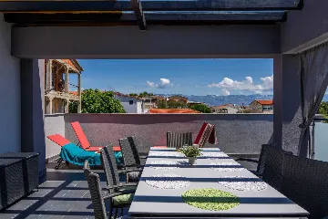 3-Bedroom Apartment for 6 Guests in Vir