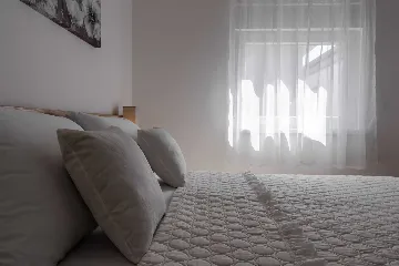 2-Bedroom Apartment in Vir with Balcony for 4