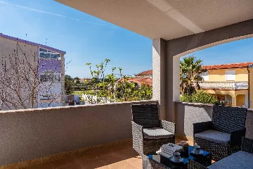 2-Bedroom Apartment in Vir with Balcony for 4