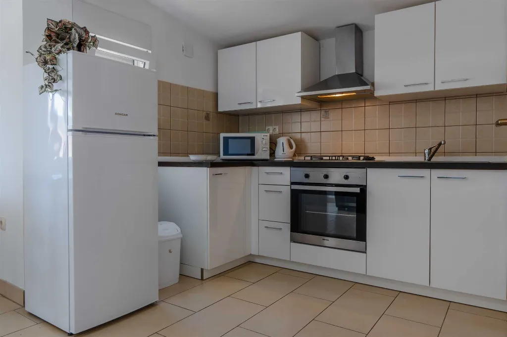 Vir Apartment for 2-4 Guests with Balcony
