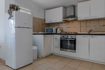 Vir Apartment for 2-4 Guests with Balcony