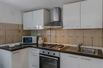 Vir Apartment for 2-4 Guests with Balcony