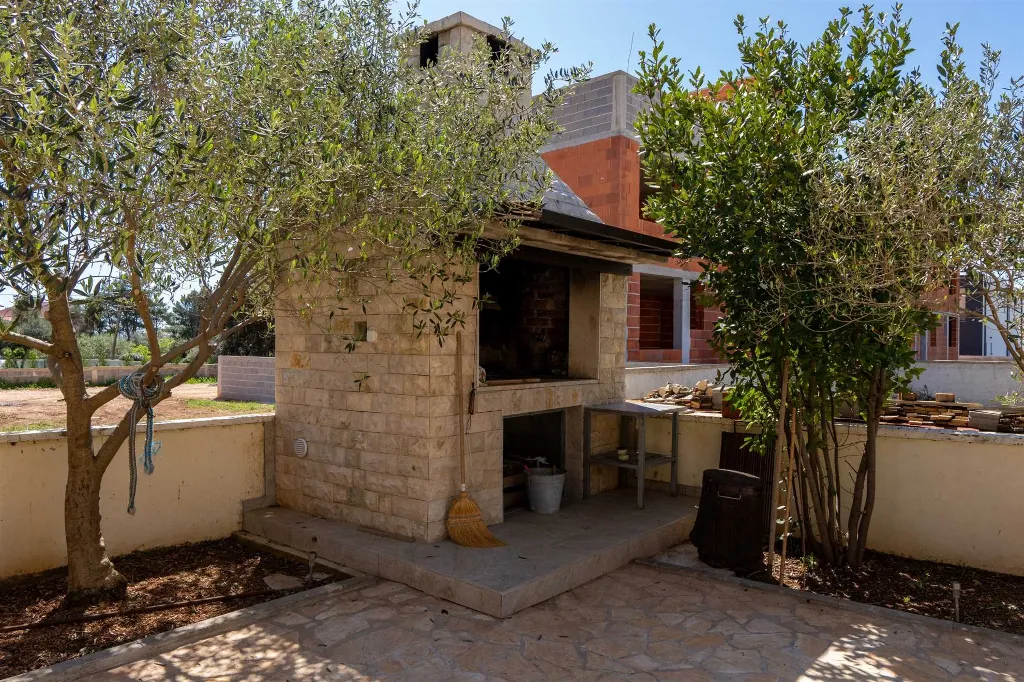 Vir Apartment for 2-4 Guests with Balcony