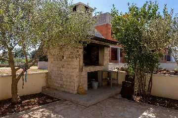 Vir Apartment for 2-4 Guests with Balcony