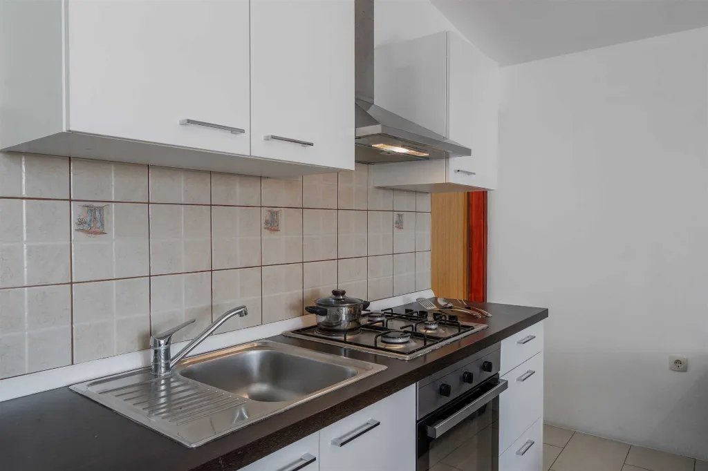 Vir 1-Bedroom Apartment for Up to 4 Guests