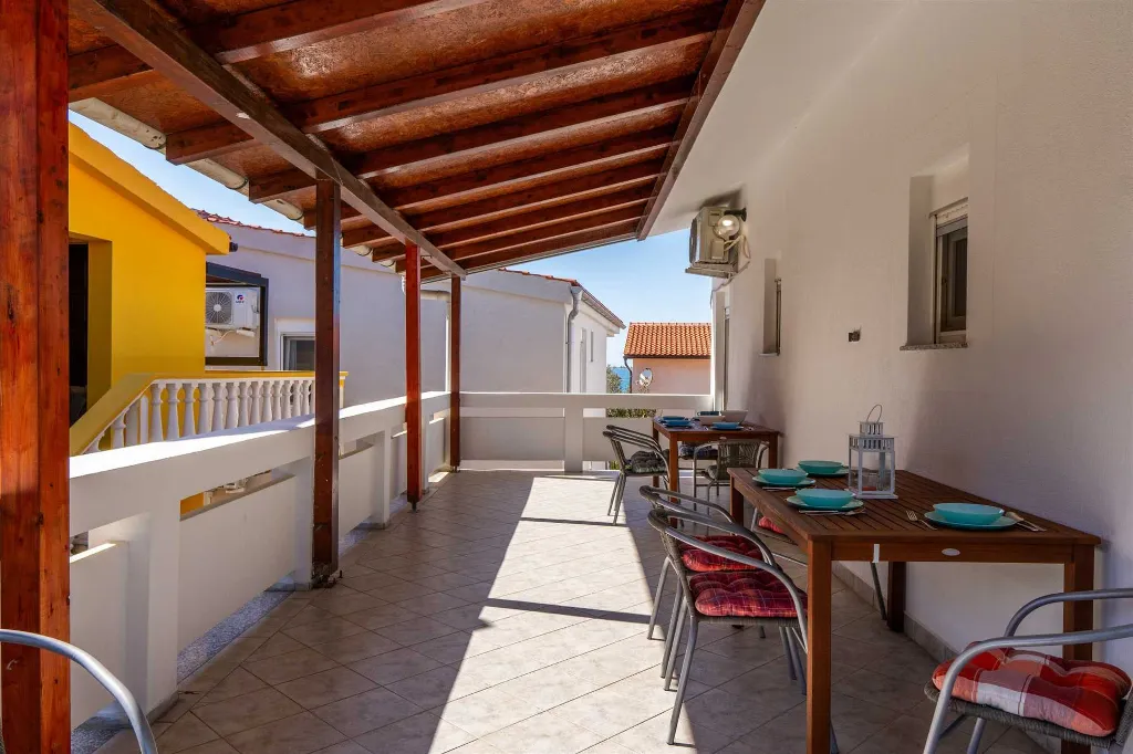 Apartment in Vir for 4 with Balcony