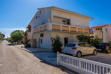 Apartment in Vir for 4 with Balcony