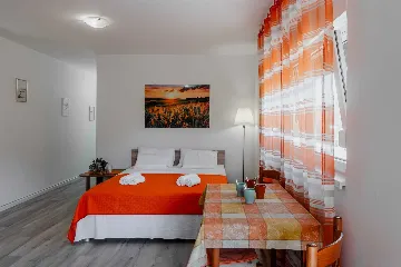 Apartment in Vir for 4 with Balcony