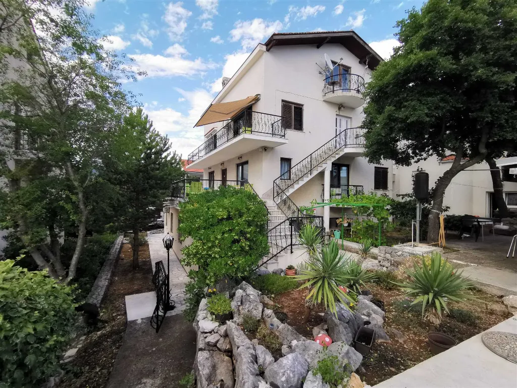 Ground-Floor 2-Bedroom Apartment in Kraljevica