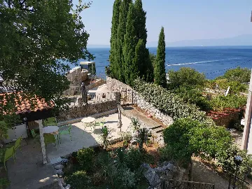 Ground-Floor 2-Bedroom Apartment in Kraljevica