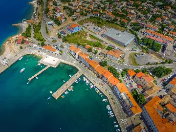 Sea-View Double Room with Private Bathroom in Senj