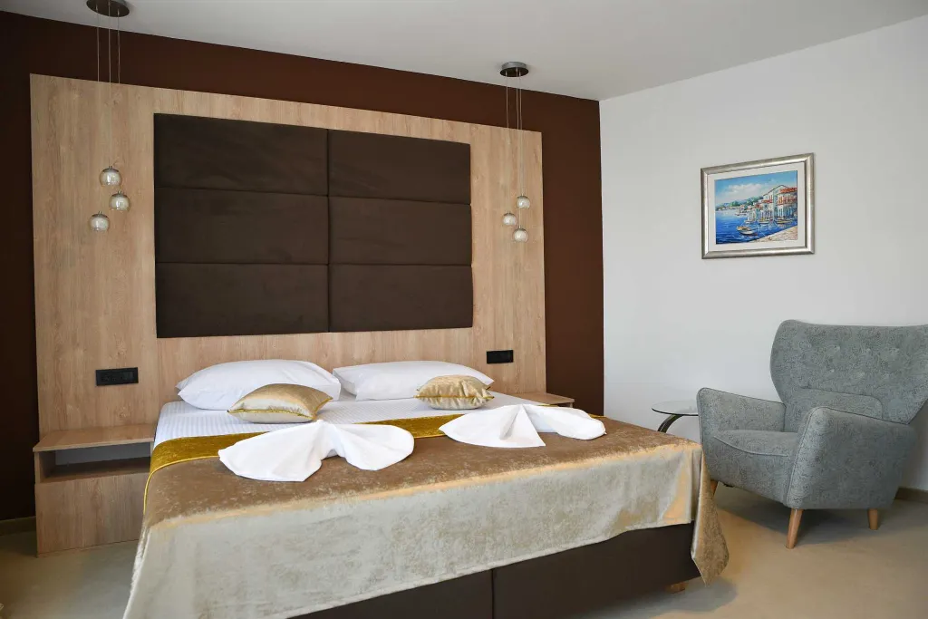 Sea-View Room for 2 in Senj