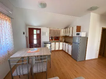 2-Bedroom Apartment with Sea View in Vrboska