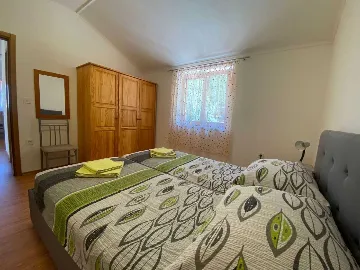 2-Bedroom Apartment with Sea View in Vrboska