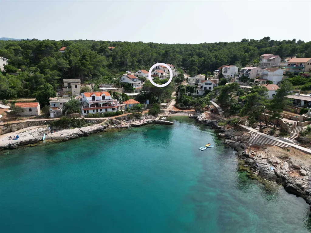 Air-conditioned Studio Apartment in Vrboska for 2