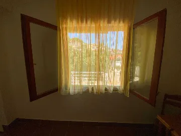 Air-conditioned Studio Apartment in Vrboska for 2