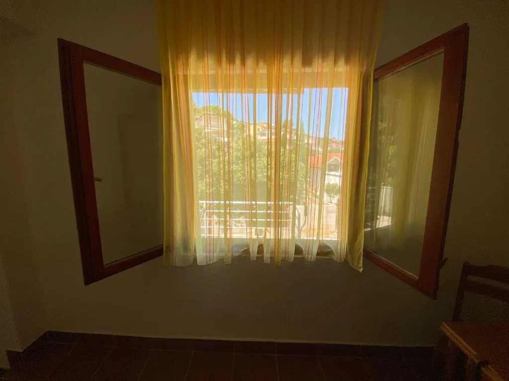 Air-conditioned Studio Apartment in Vrboska for 2