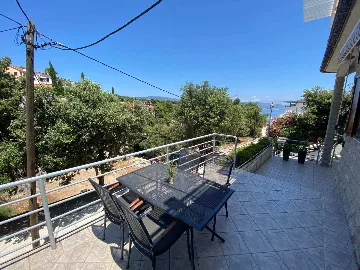 Air-conditioned Studio Apartment in Vrboska for 2