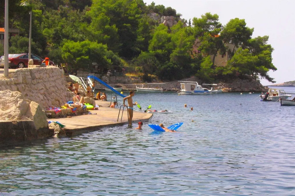 One-Bedroom Apartment with Sea View in Blato