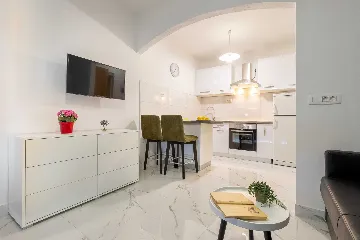 One-Bedroom Apartment with Sea View in Blato