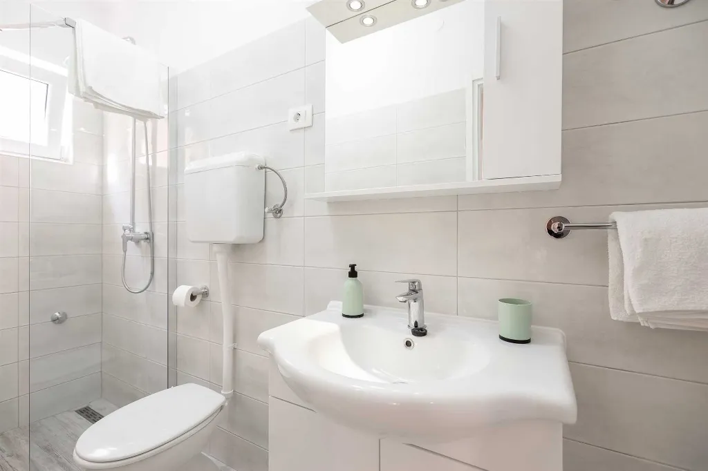 One-Bedroom Apartment with Sea View in Blato