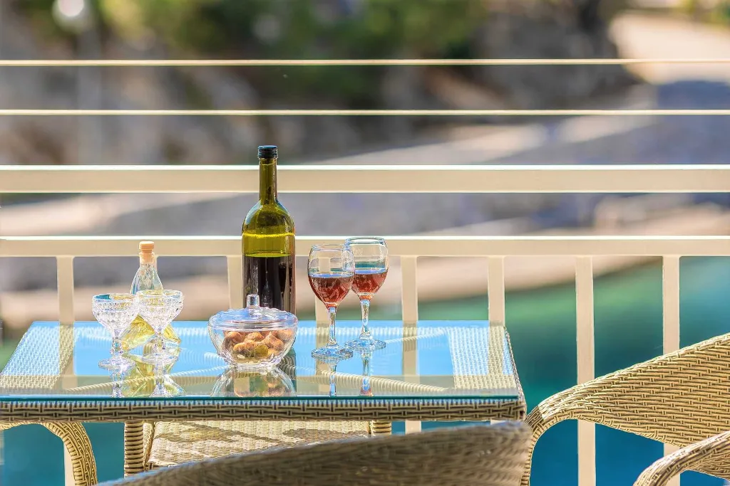 One-Bedroom Apartment with Sea View in Blato