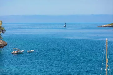 One-Bedroom Apartment with Sea View in Blato