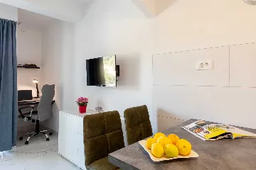 One-Bedroom Apartment with Sea View in Blato